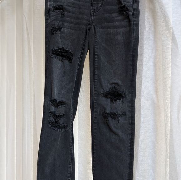 AMERICAN EAGLE BLACK DISTRESSED JEANS - Picture 2 of 6